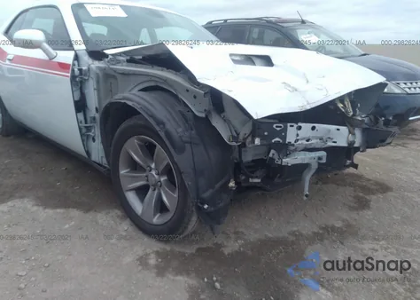 2016 Dodge Challenger Sxt z USA, uszkodzony, nr VIN 2C3CDZAG2GH284954